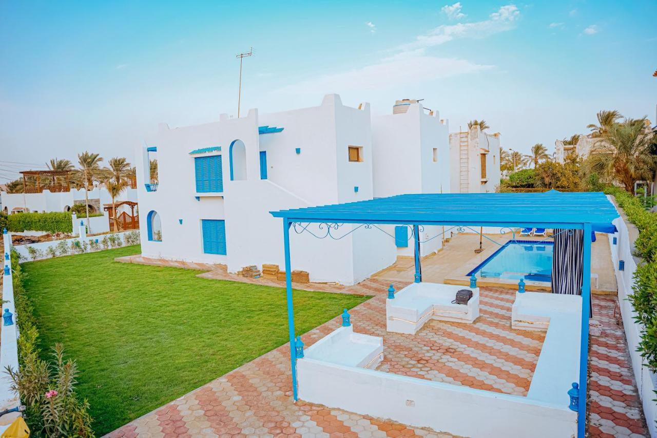 Villa For Rent In Tunis Village
